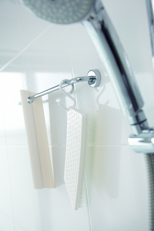 Gancio a S per appendere abiti